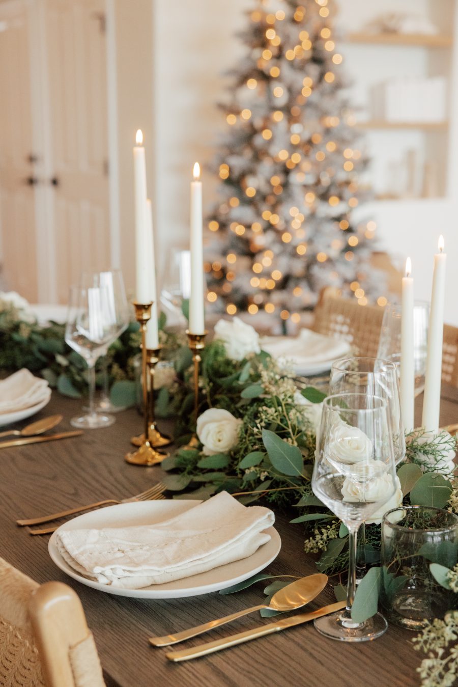 Easy Rustic Holiday Tablescape | Sophie Allegra
